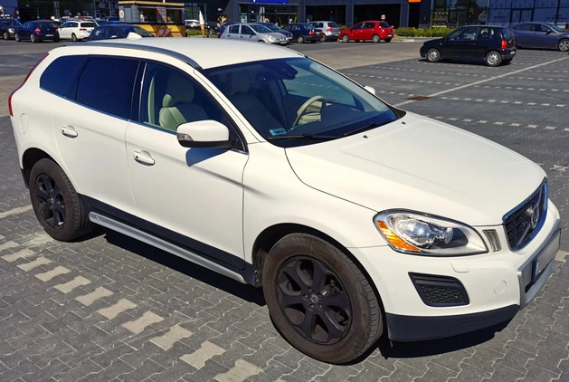 Volvo XC 60 cena 73300 przebieg: 131000, rok produkcji 2013 z Piaseczno małe 92